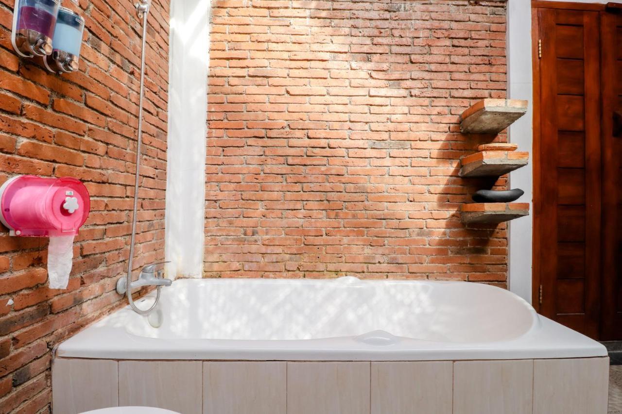 Omah Teras Bata Guesthouse 日惹 外观 照片